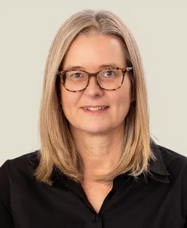 Photo of Dr. Annette van der Hoeven.
